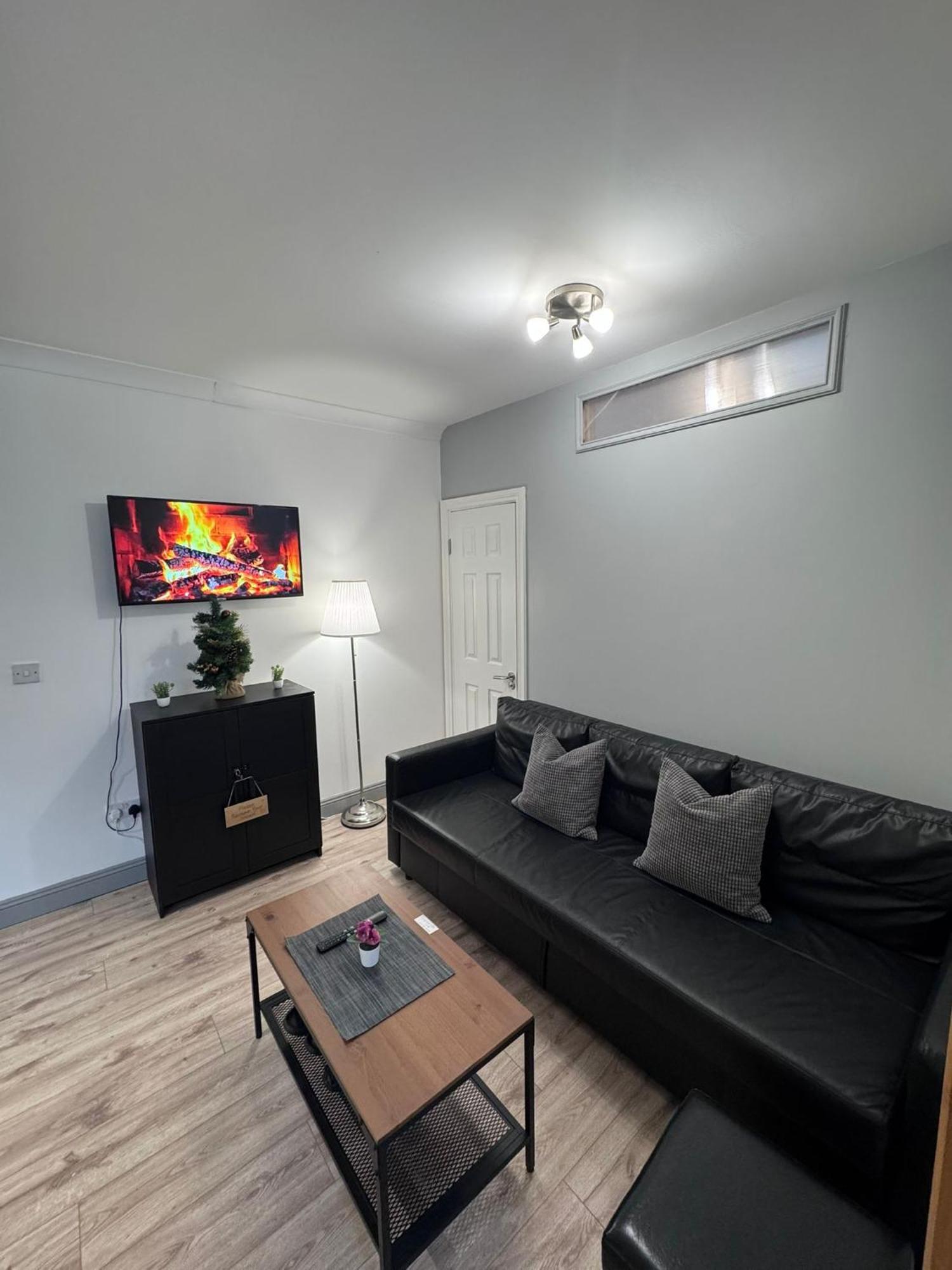 Modern Apartment Good Distance From Dublin City And Airport 4People الغرفة الصورة